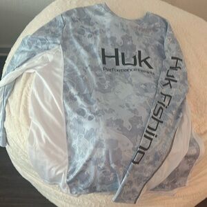 Huk fishing shirt size xxl